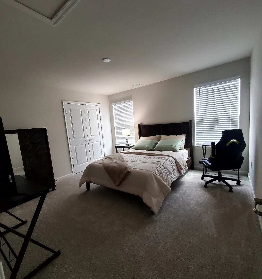 1 bed, $1,100 — Photo 1