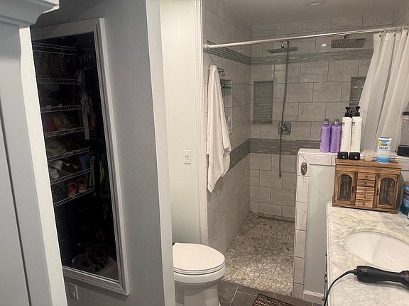 4th image of 1406 SE Platt Ave
