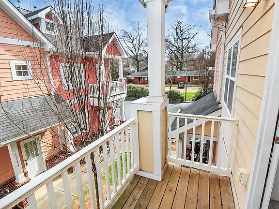 2nd image of 1541 Pecan Ave