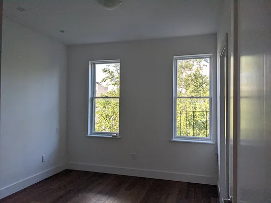 Rented by Skyline Group Real Estate | media 72