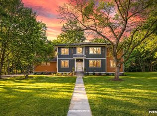 45 Riverview Ter, Mahwah, NJ 07430