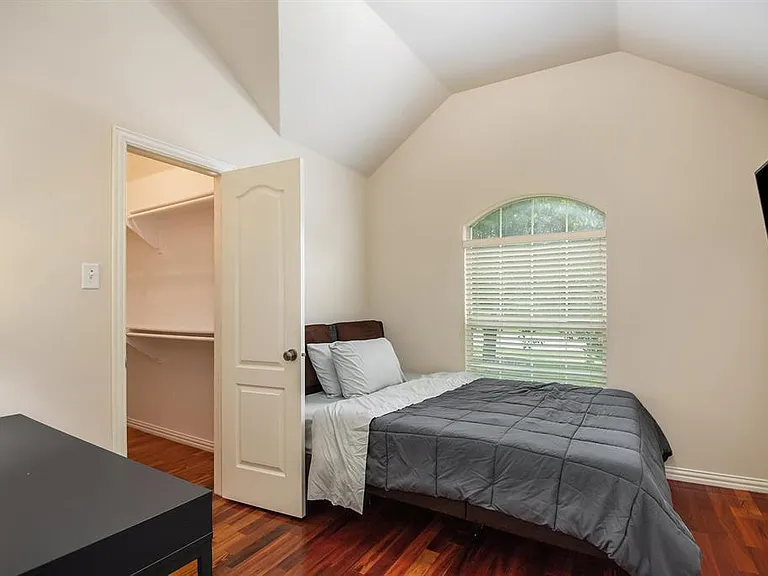 6925 Katherine Ct — Photo 24