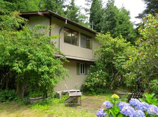 165 NE High St, Waldport, OR 97394