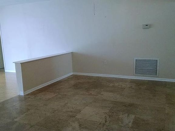 3rd image of 6950 301st Ave N