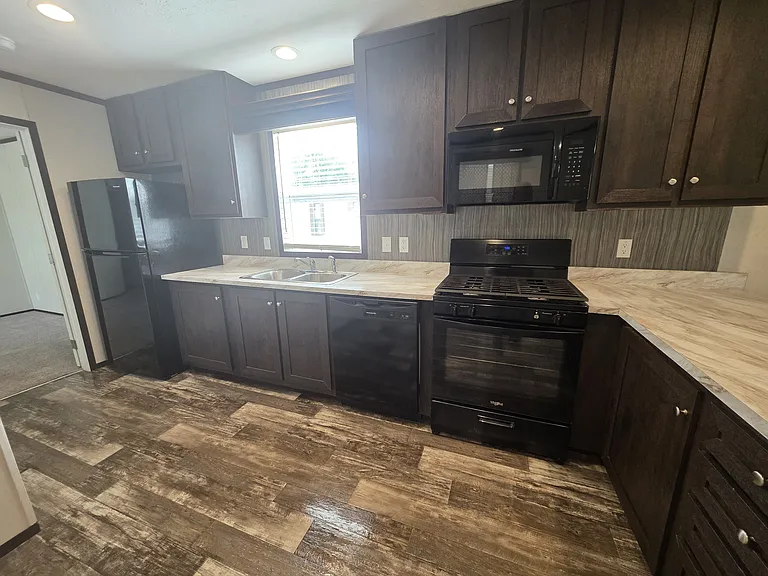 700 W Ridgeway Ave #233 — Photo 5