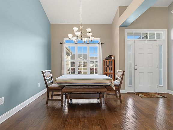 3rd image of 215 Turning Pines Loop