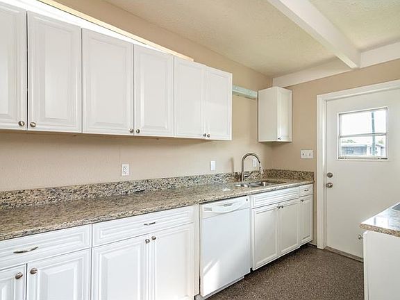 2nd image of 1802 Cadillac Cir