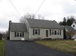 213 E Dauenhauer St, East Syracuse, NY 13057