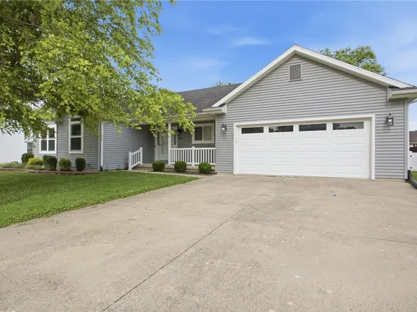 2107 Redbud St, Effingham, IL 62401