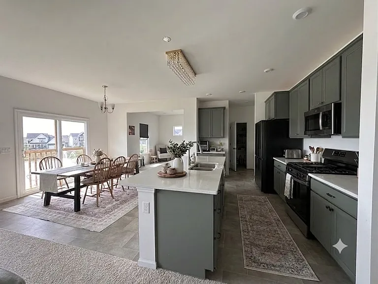 414 Roddens Way — Photo 4