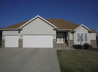 3824 22nd St S, Fargo, ND 58104