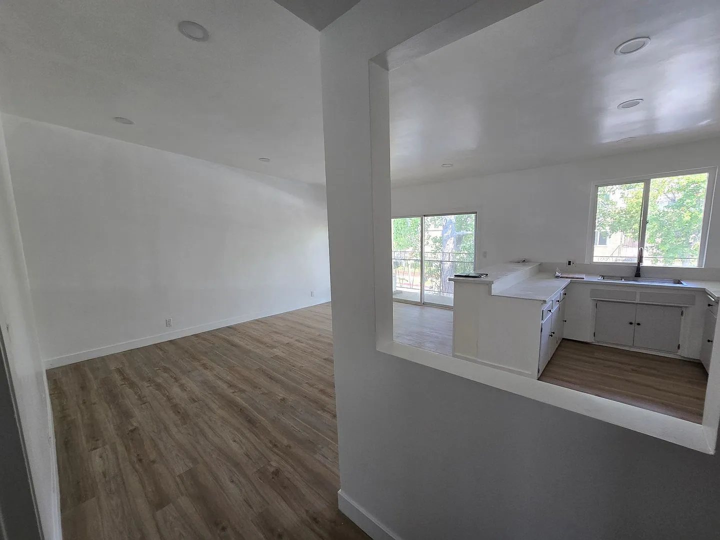 5030 Sepulveda Boulevard — Photo 4