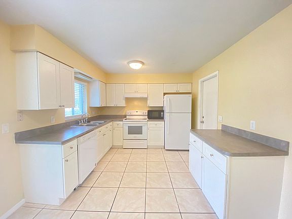 3rd image of 8231 Pamlico St