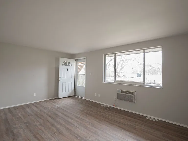 2948 Mogadore Rd — Photo 7