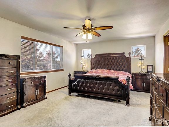 4th image of 3412 64th Drive NE