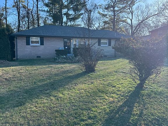 4th image of 1908 Berkshire Dr