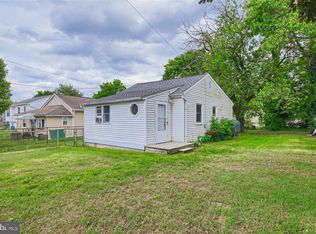 7922 W End Dr, Baltimore, MD 21226