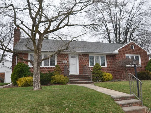 47 Albert Ave, Edison, NJ 08837