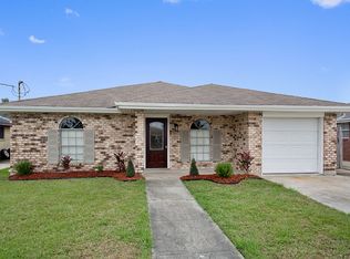 3304 Charles Ct, Chalmette, LA 70043
