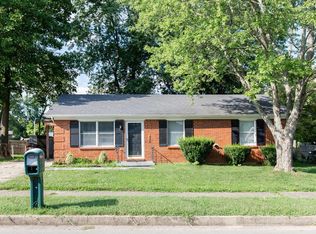 208 Twin Acres Rd, Nicholasville, KY 40356