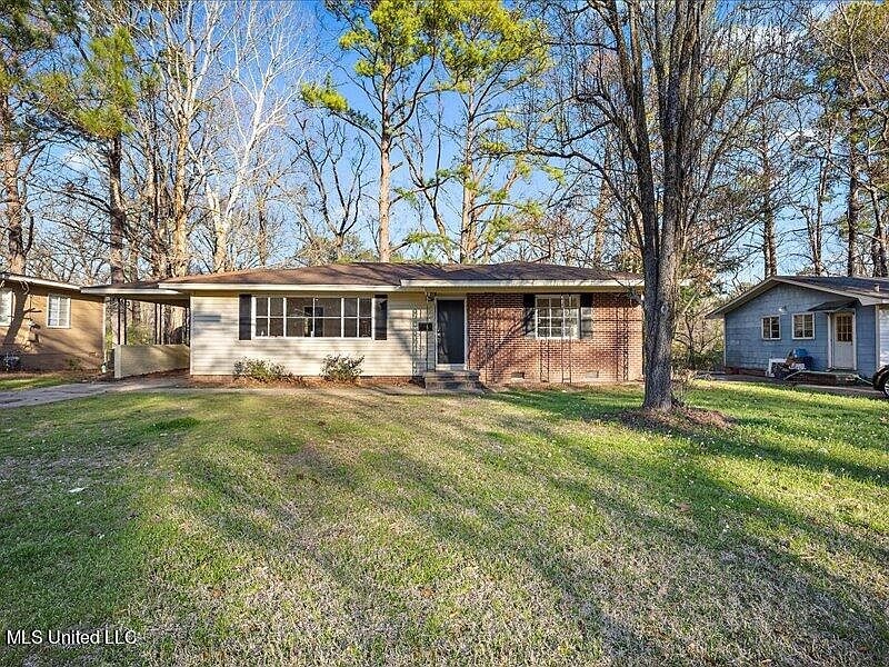 1st image of 3066 Oak Forest Dr