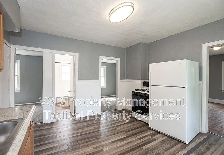 6924 Claasen Ave #UP — Photo 11