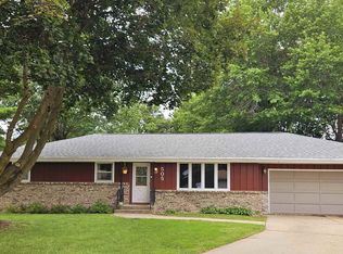 505 Blossom Ct, Machesney Park, IL 61115