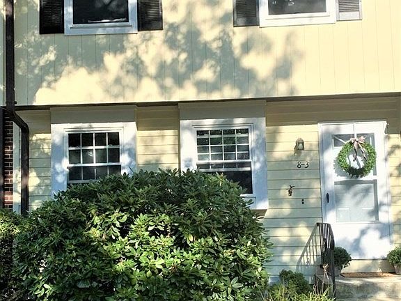 2nd image of 8 Treetop Ln #3