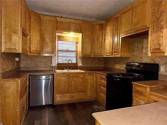 3rd image of 3108 Crawford Ave