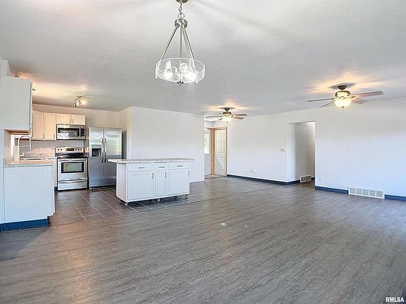 3rd image of 12612 78th Ave W