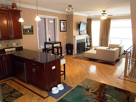2nd image of 1755 N Artesian Ave #1