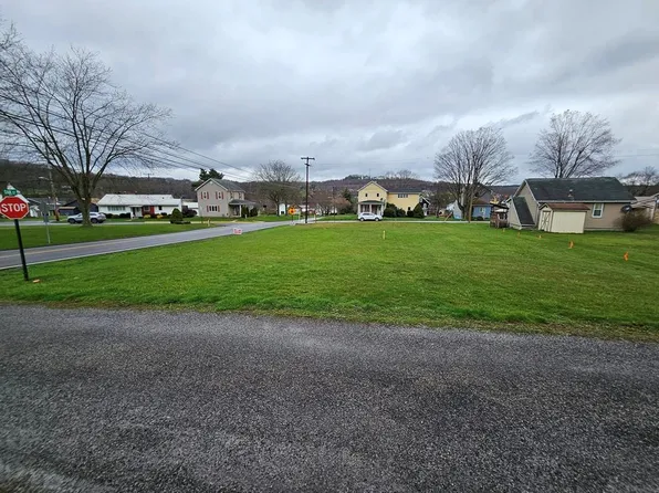 402 S Bethlehem St, New Bethlehem, PA 16242