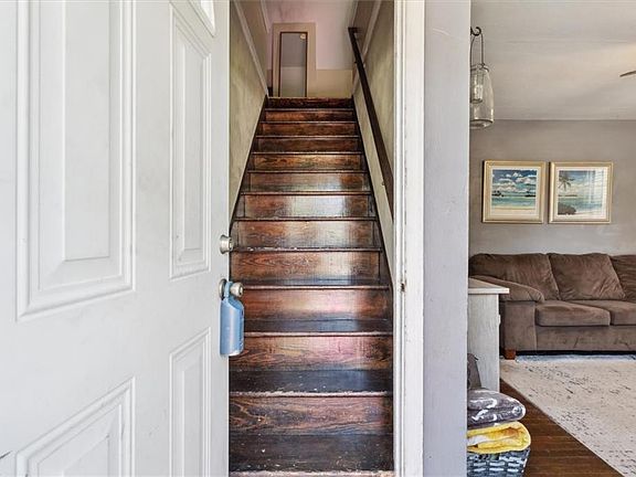 4th image of 1001 De Gaule Street