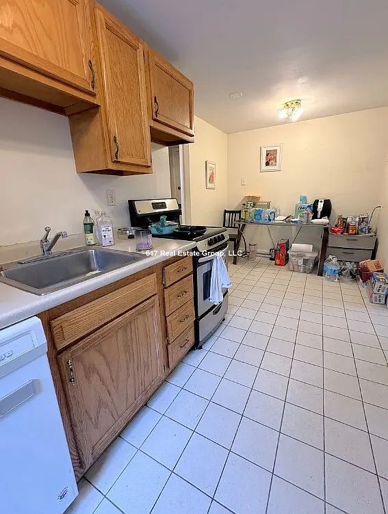 4 bed, $3,950 — Photo 3