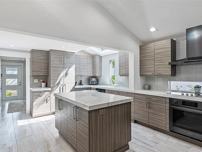 1100 Westway Dr — Photo 13