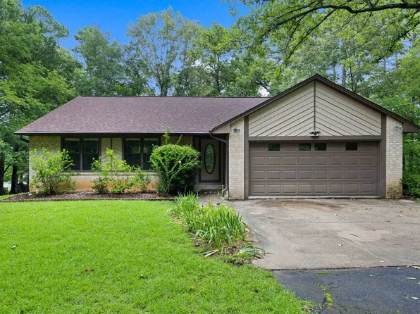 1483 County Road 1596, Avinger, TX 75630