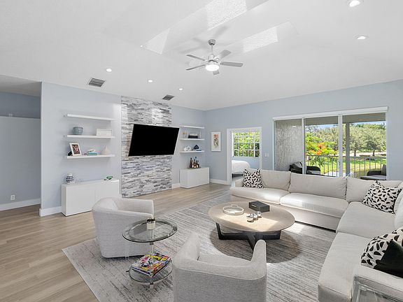 5th image of 5208 Lake Catalina Drive N #D