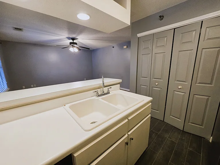 6972 N Olive St — Photo 5