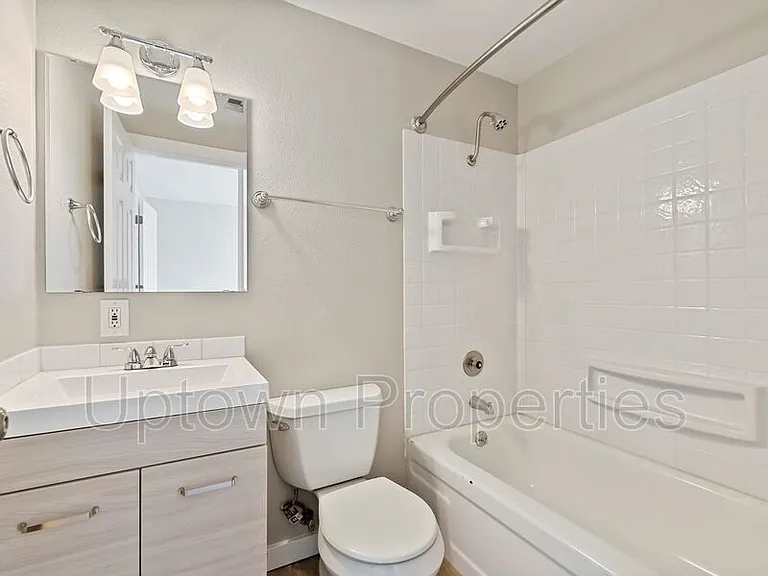 6824 N Richmond Ave — Photo 12