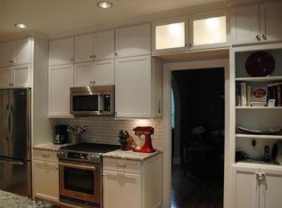 200 Adams Way, Chapel Hill, NC 27516