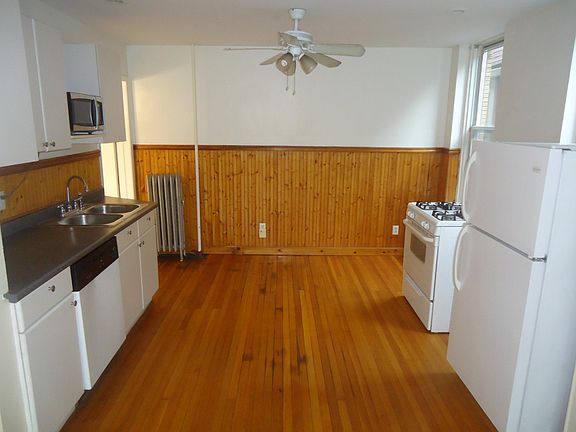 5th image of 228 Lexington Ave APT 7