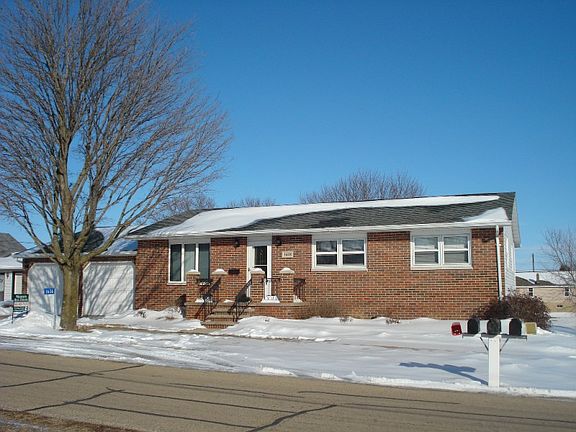 3rd image of 1636 299th Ave