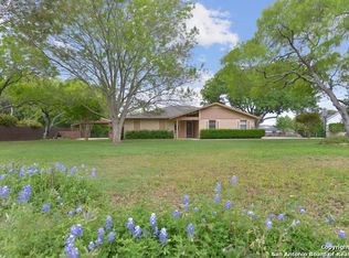 1660 Flaming Oak Dr, New Braunfels, TX 78132