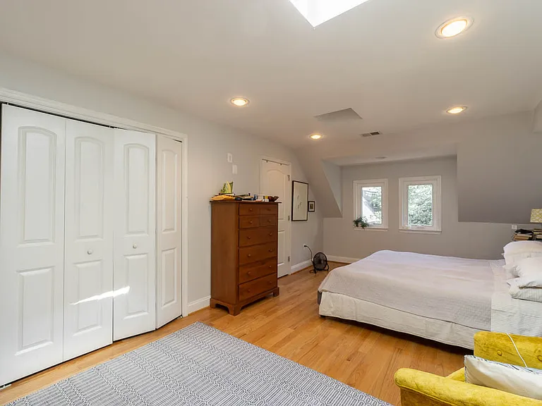 904 Webster St NW — Photo 16