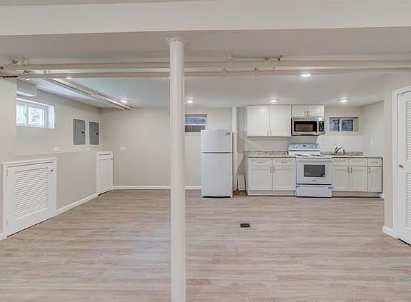 4th image of 85 Woodland Ave Unit 1