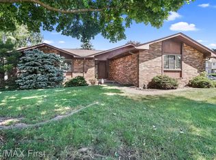 3791 Hamlet Dr, Sterling Heights, MI