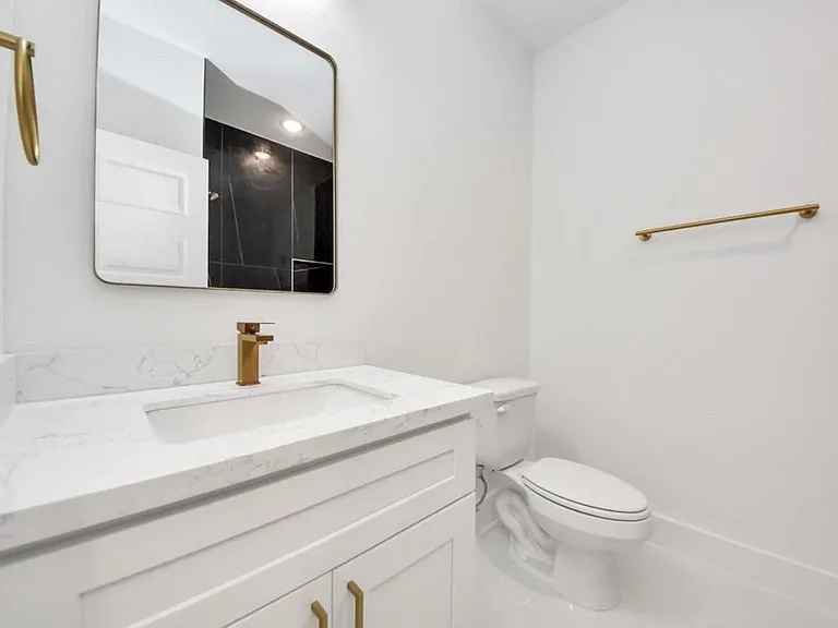 8125 Cabot St #B — Photo 23