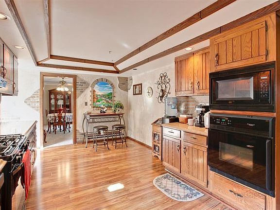 4th image of 25073 W Claridan Ave