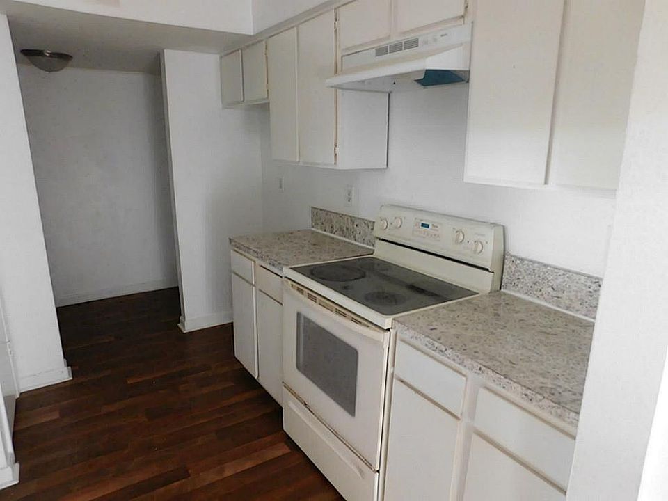 1st image of 12235 Glenview Dr