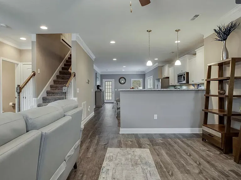 107 W Rarity Ridge Pkwy — Photo 3